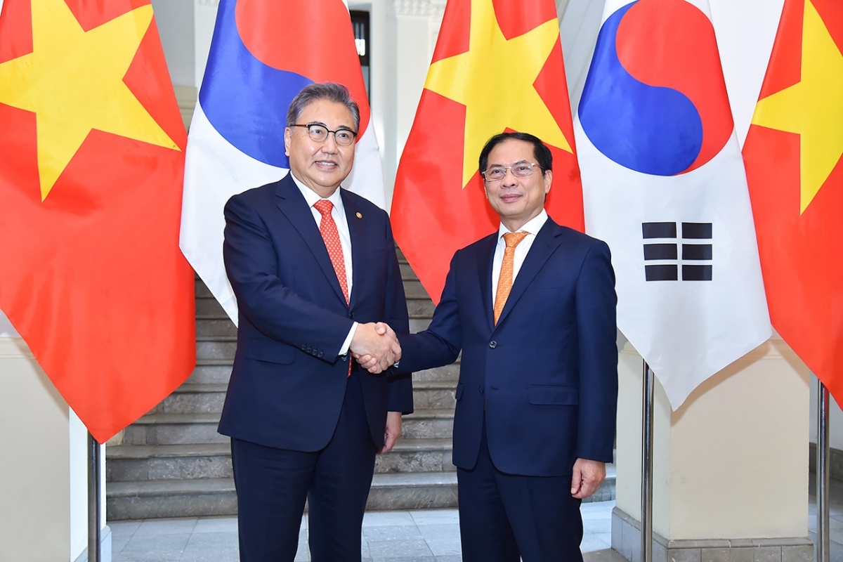 Vietnam, RoK consent to beef up bilateral ties